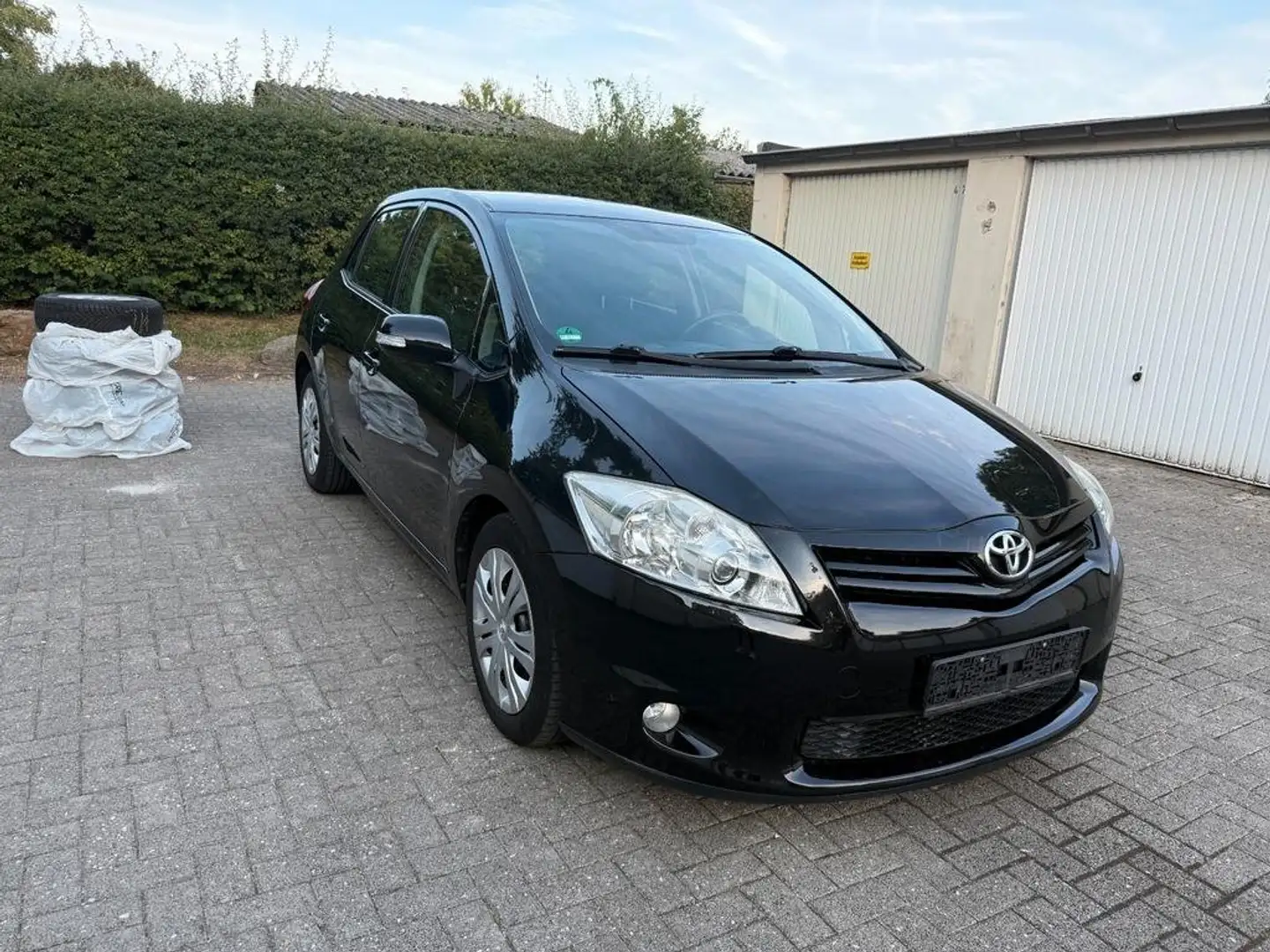 Toyota Auris 1.4 D-4D ECO Executive DPF Noir - 1
