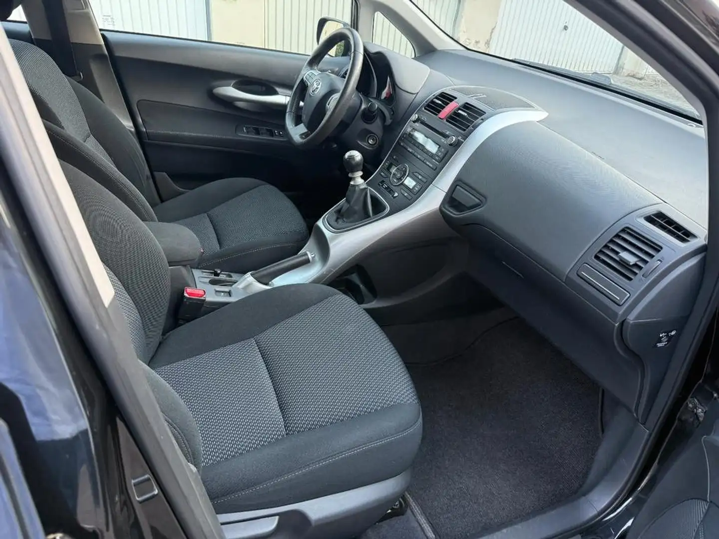 Toyota Auris 1.4 D-4D ECO Executive DPF Noir - 2