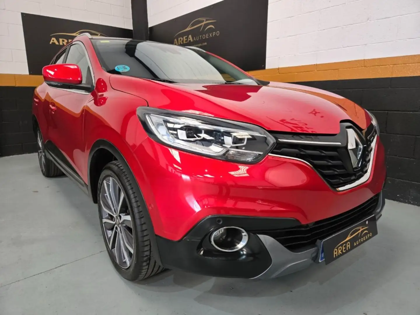 Renault Kadjar 1.6dCi Energy Zen 96kW Piros - 2