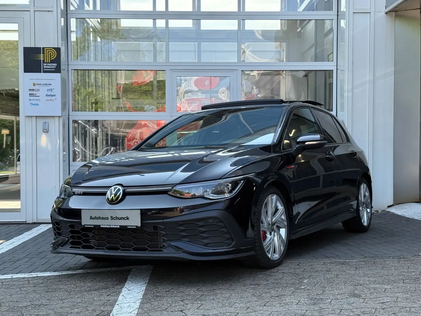 Volkswagen Golf VIII GTI CLUBSPORT DSG/IQ MATRIX/PANO/CAM Schwarz - 1