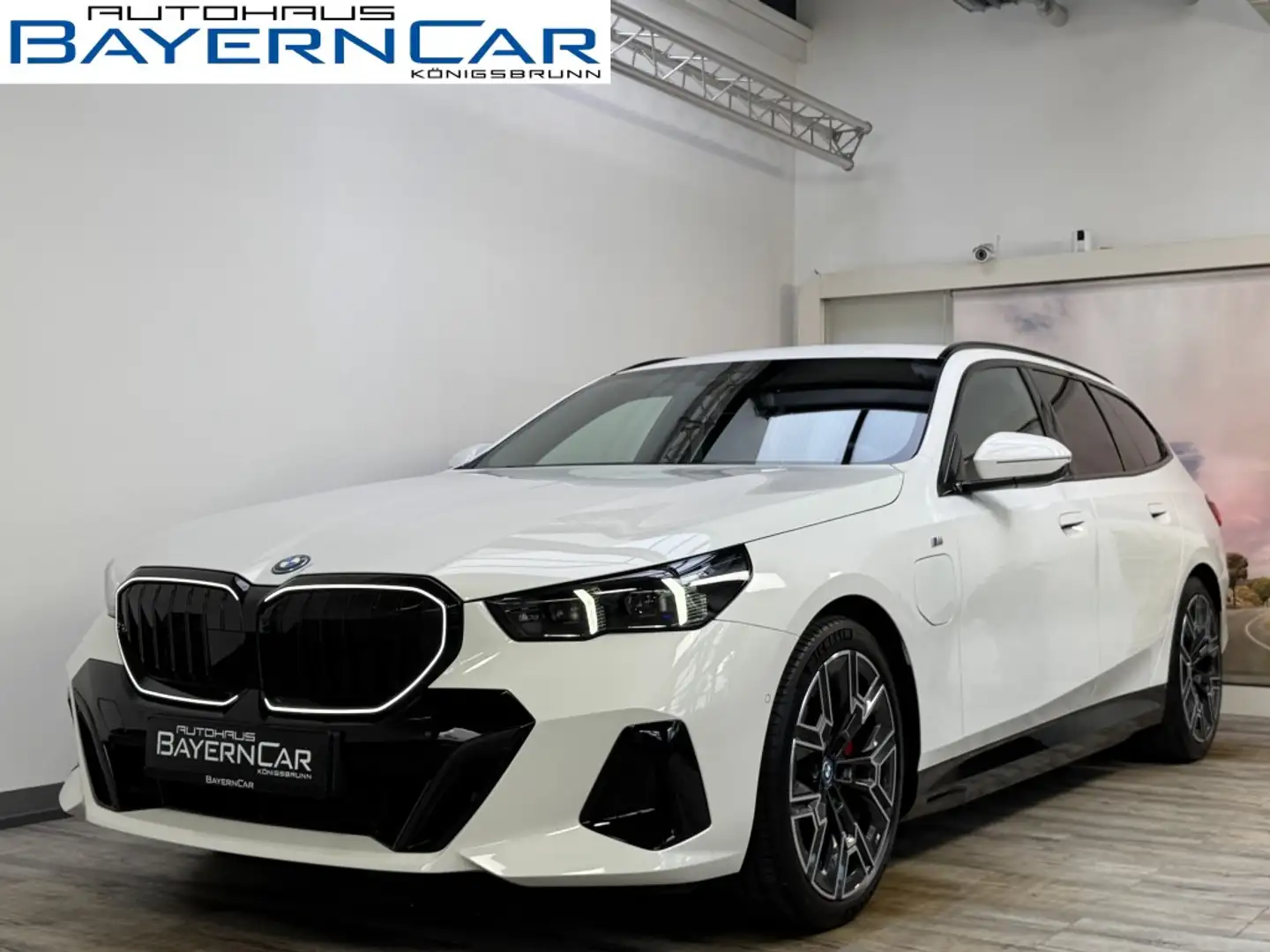 BMW 530 xDrive M Sport Pro AHK Sitzlüft. ACC 360° Bianco - 1