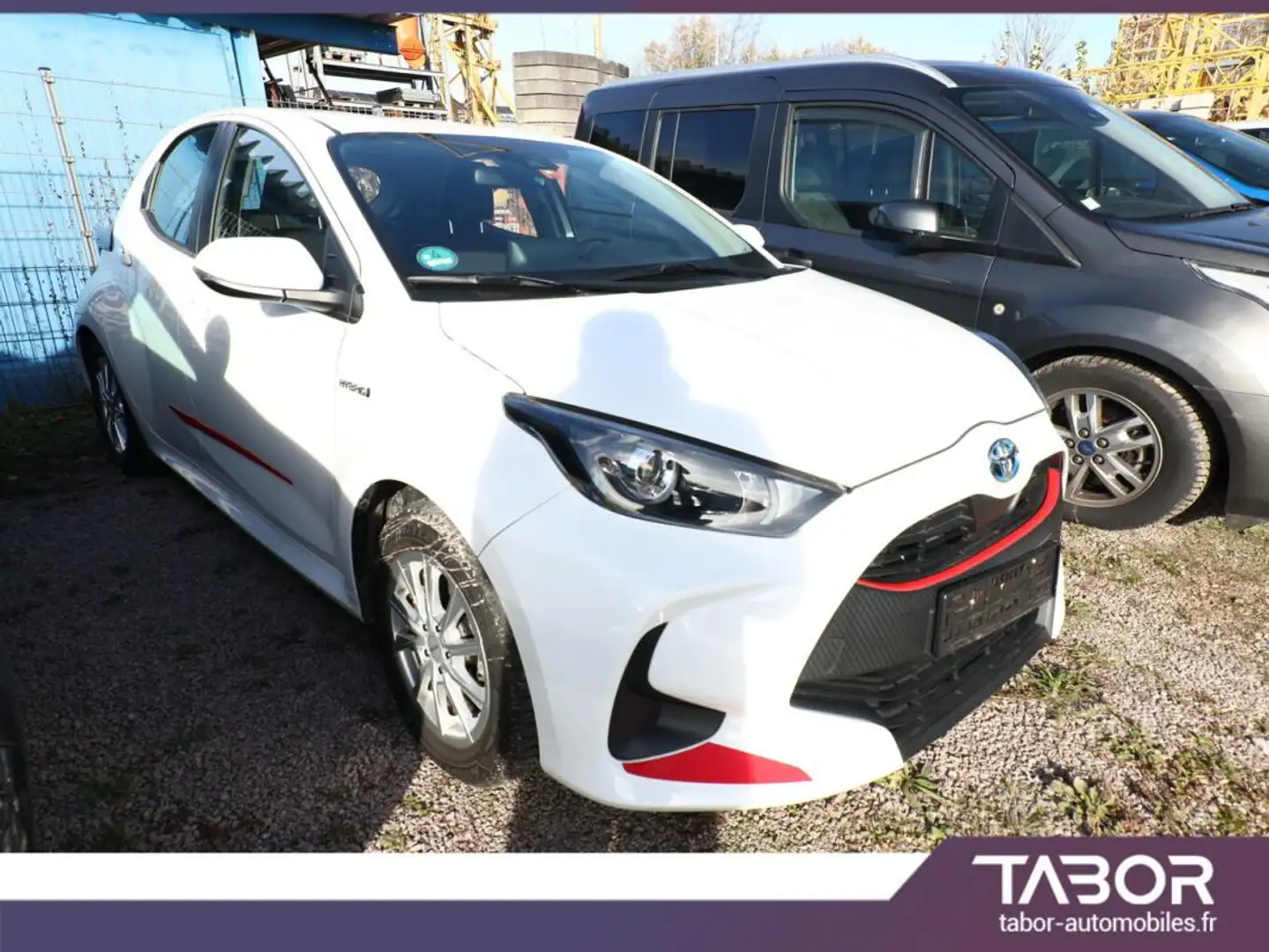 Toyota Yaris 1.5 Hybrid 116 CVT Business GPS Blanc - 2