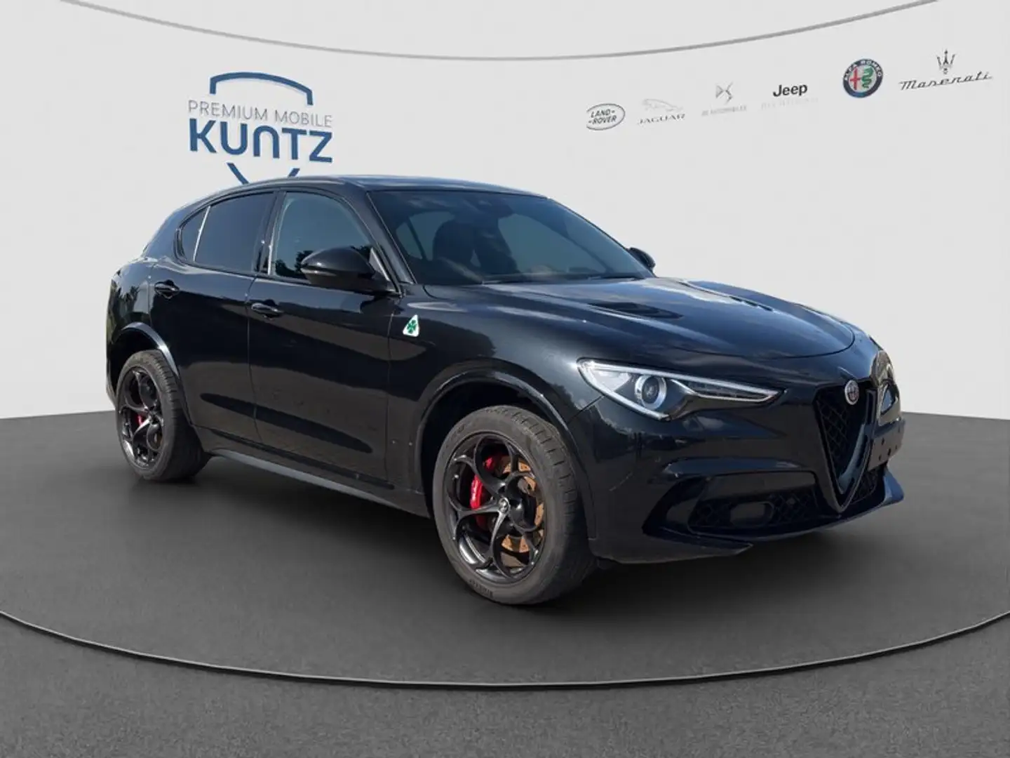Alfa Romeo Stelvio Quadrifoglio Q4 Xenon, 1. Hd. Schwarz - 1