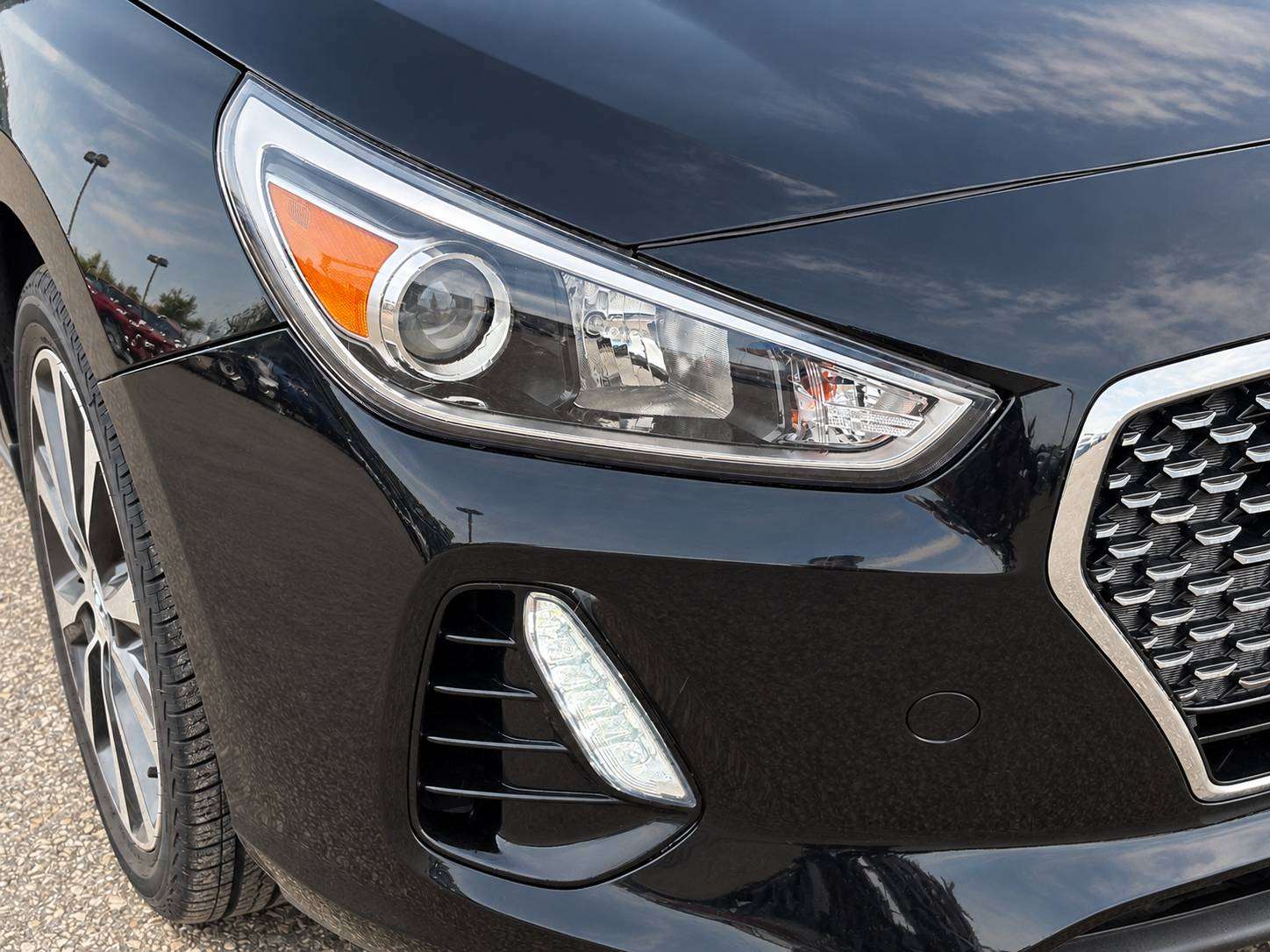 2019 Hyundai Elantra GT Luxury | 1 Owner | Pano Roof | Heated Wheel — снимка 1