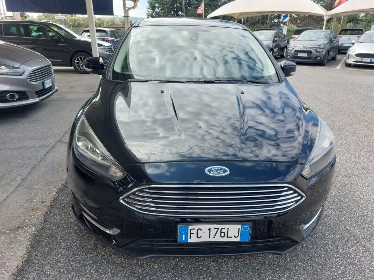 Ford Focus 1.5 TDCi 120 CV Start&Stop Powershift SW Business Noir - 2