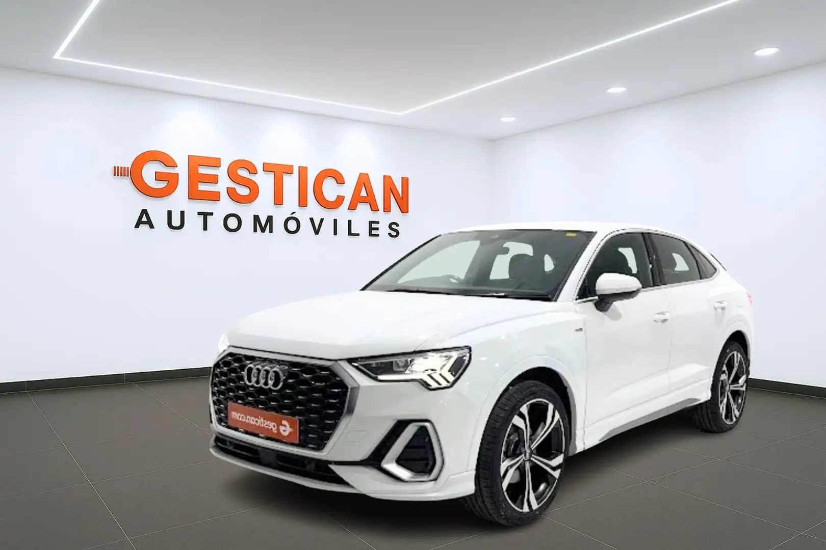 Audi Q3 45 TFSI e 180kW (245CV) S tronic Blanco - 1