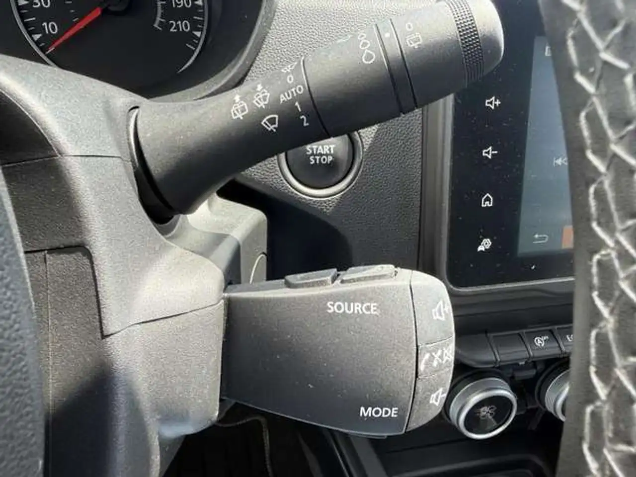 Dacia Duster — photo 24