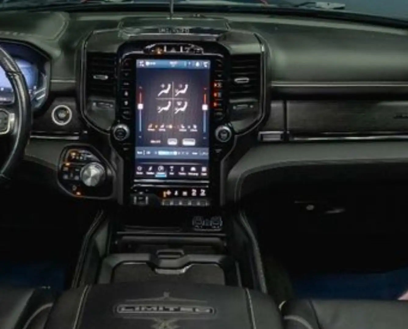 Dodge RAM DIGITAL LIMITED 1500 5.7 V8 Crew Cab NIGHT pkg 4x4 Noir - 2