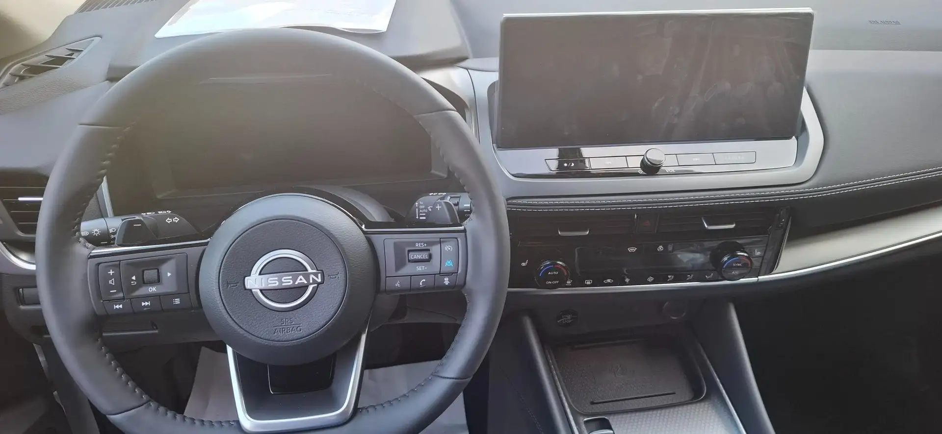 Nissan Qashqai 1,3 DIG-T MHEV 4x4 N-Connecta+ Xtronic N-Connecta+ Weiß - 2