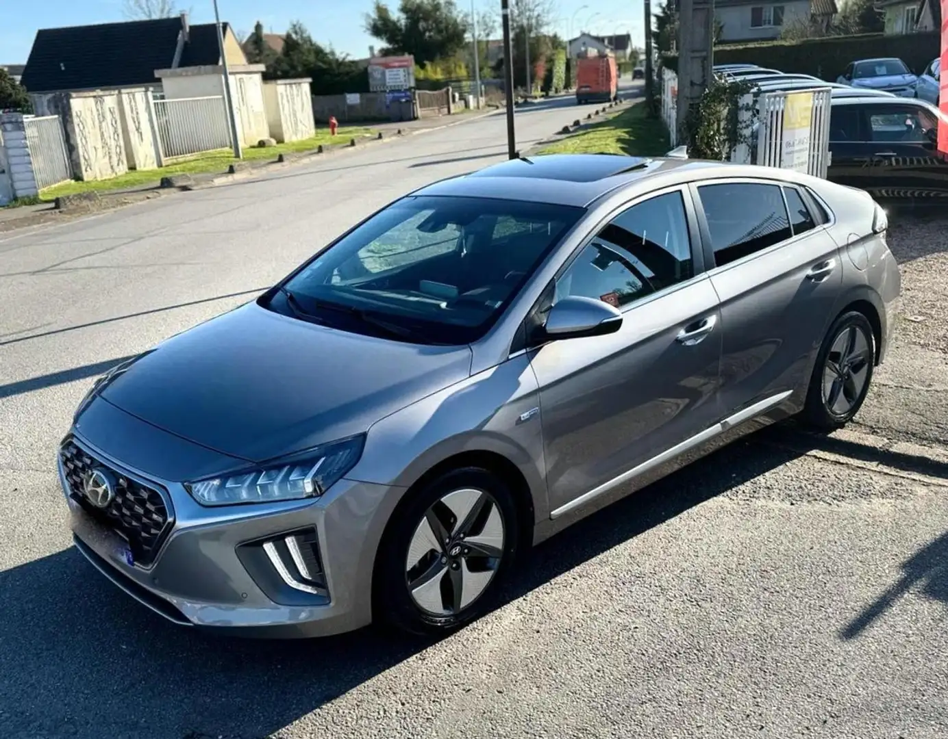 Hyundai IONIQ EXECUTIVE 1.6 GDI 140CV TOIT OUVRANT CUIR SIEGE EL Šedá - 1