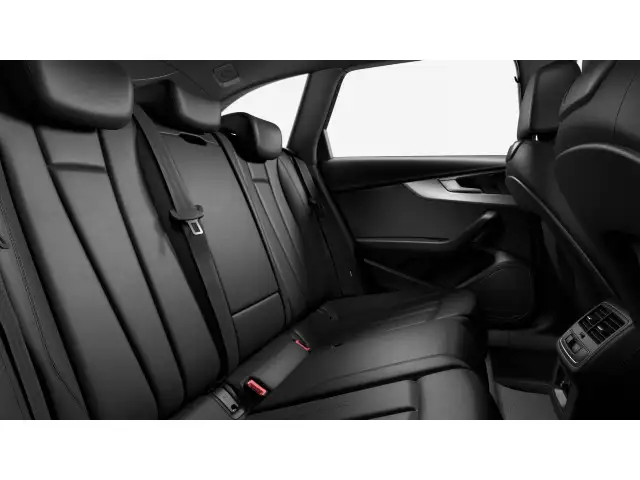 Audi A4 view 9
