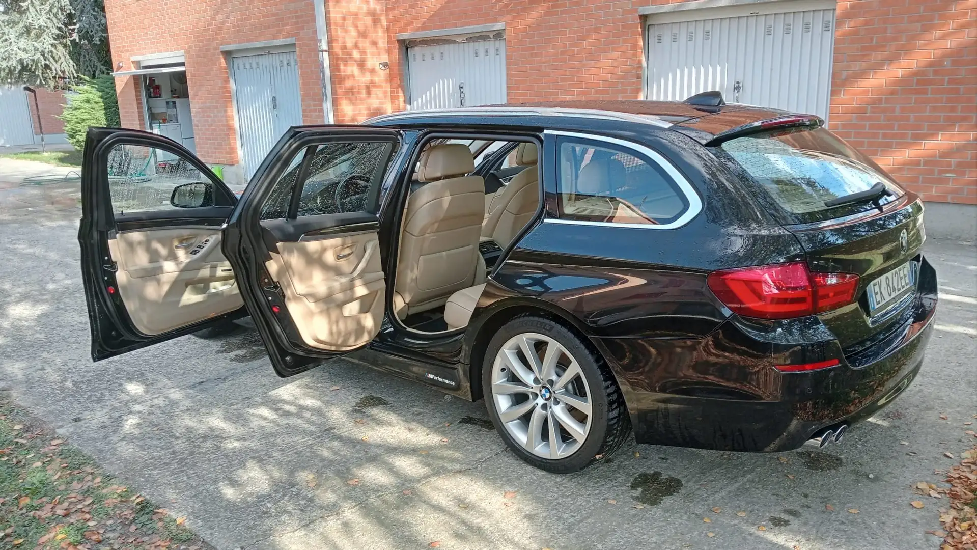 BMW 525 525d Touring Sport Nero - 2