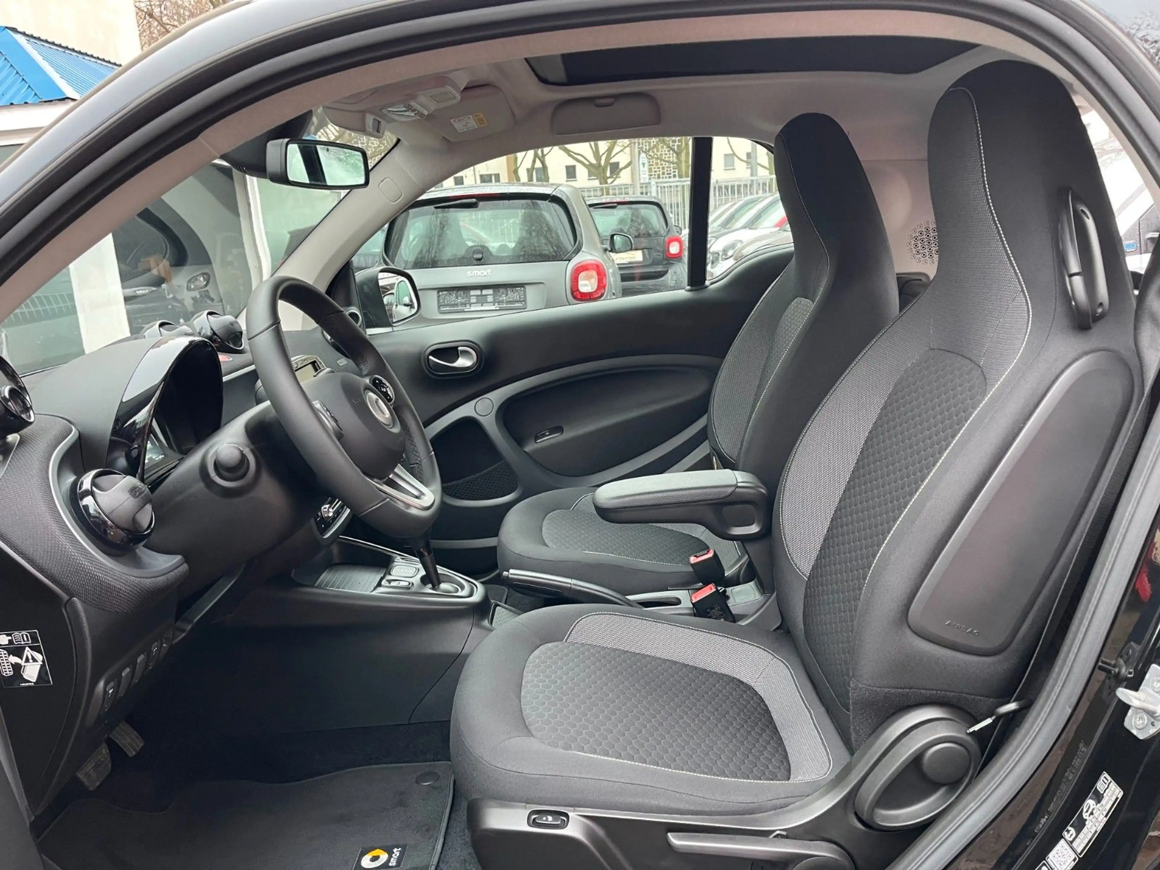 smart forTwo fortwo EQ 60kW*EXCL*NAVI*JBL*PTS*KAM*22kW — photo 12