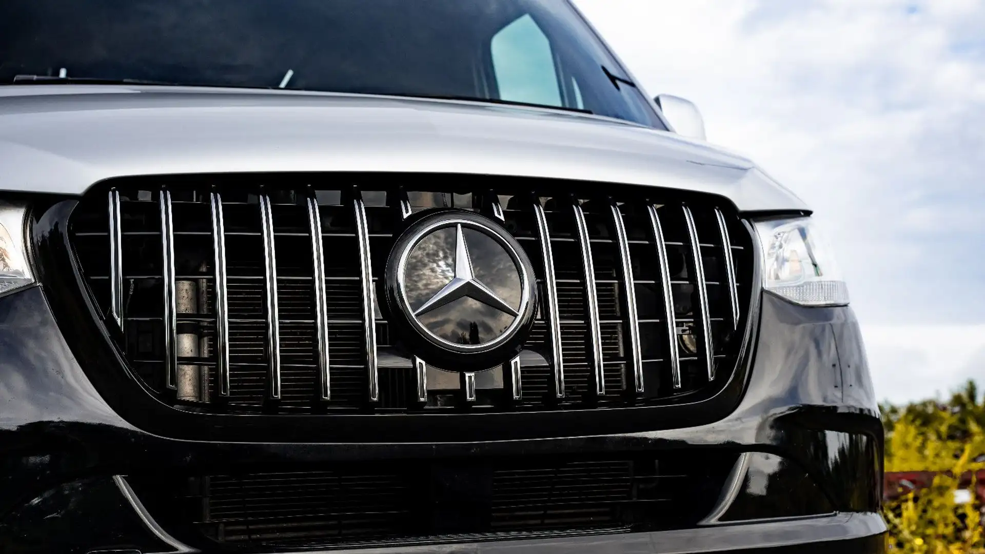 Mercedes-Benz Sprinter 319 CDI V6 3.0 CDI VIP Tourismus 8+1 Silber - 2