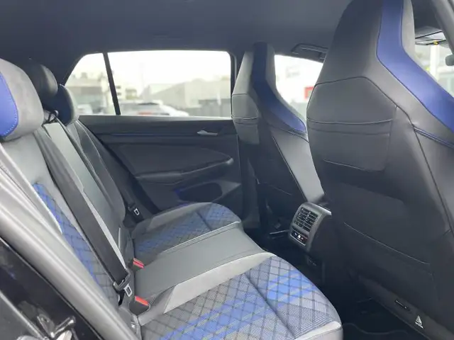 Volkswagen Golf view 5