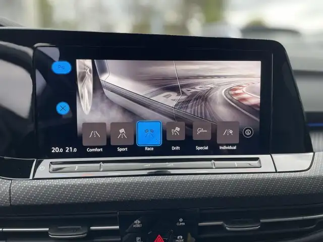Volkswagen Golf view 11