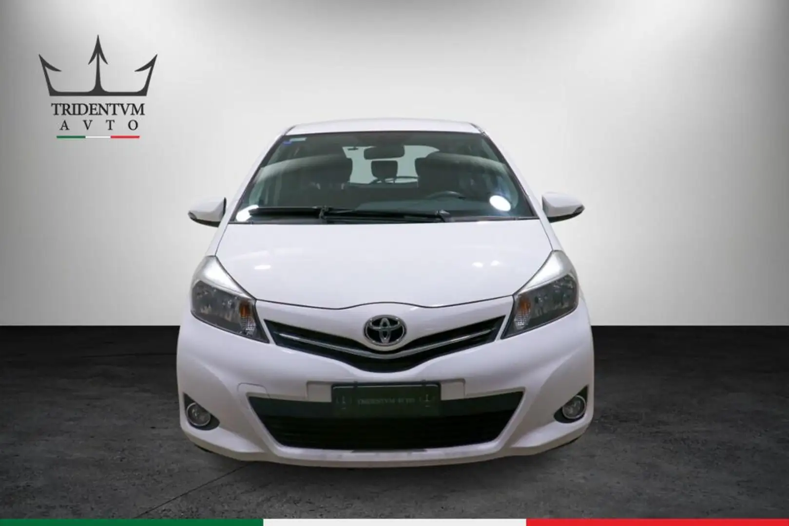 Toyota Yaris 1.4 d-4d Style 5p Bianco - 2