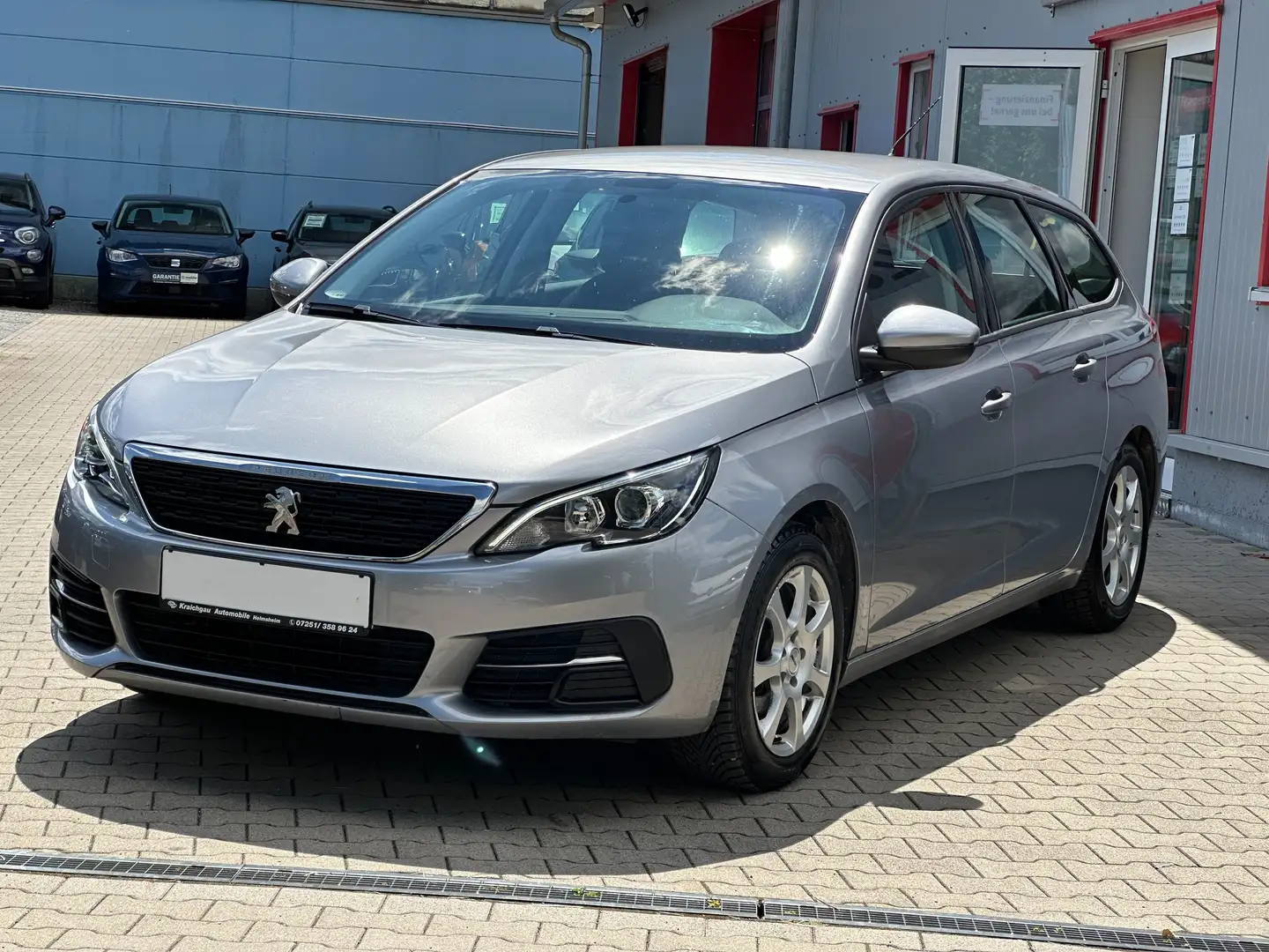 Peugeot 308 SW 1.5 BlueHDI*TüV Neu*AHK*Navi*Tempo*Klimaauto Šedá - 1