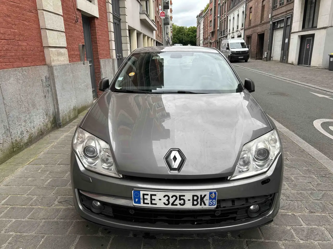 Renault Laguna III 2.0 dCi 150 FAP Initiale A
