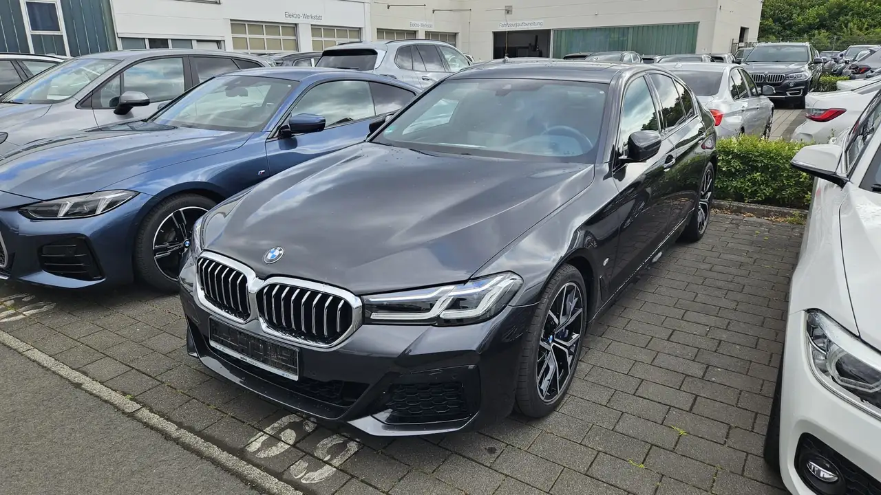 BMW 530