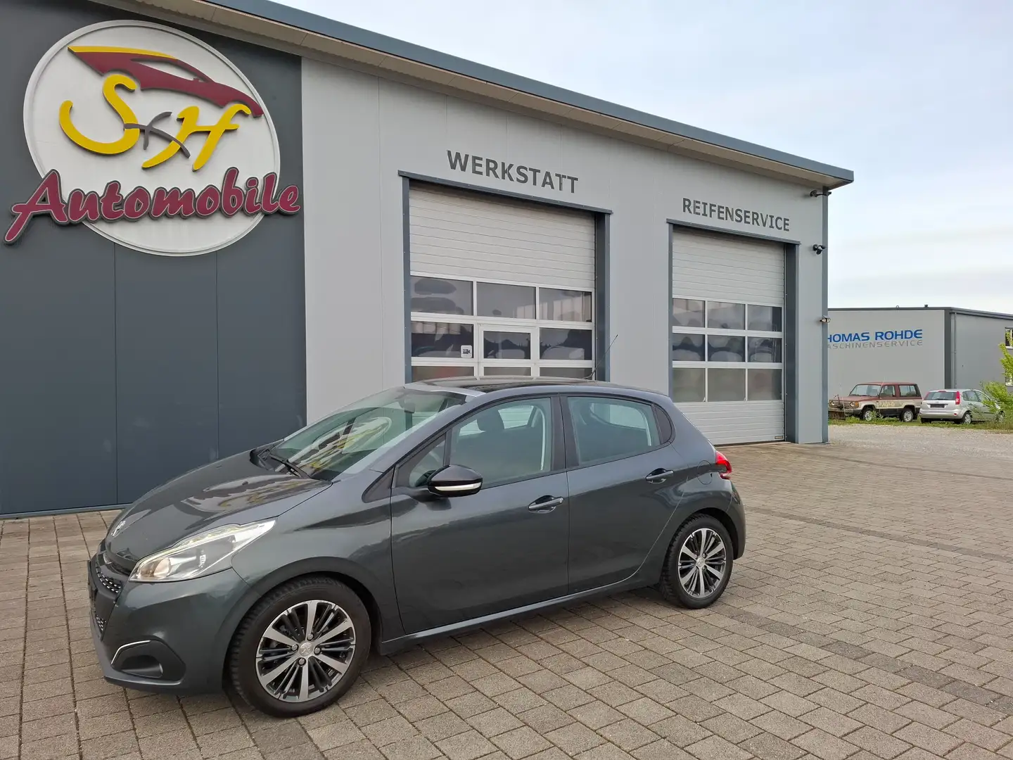 Peugeot 208 Active,Pano,RFK,SHZ,Alufelgen Grau - 1