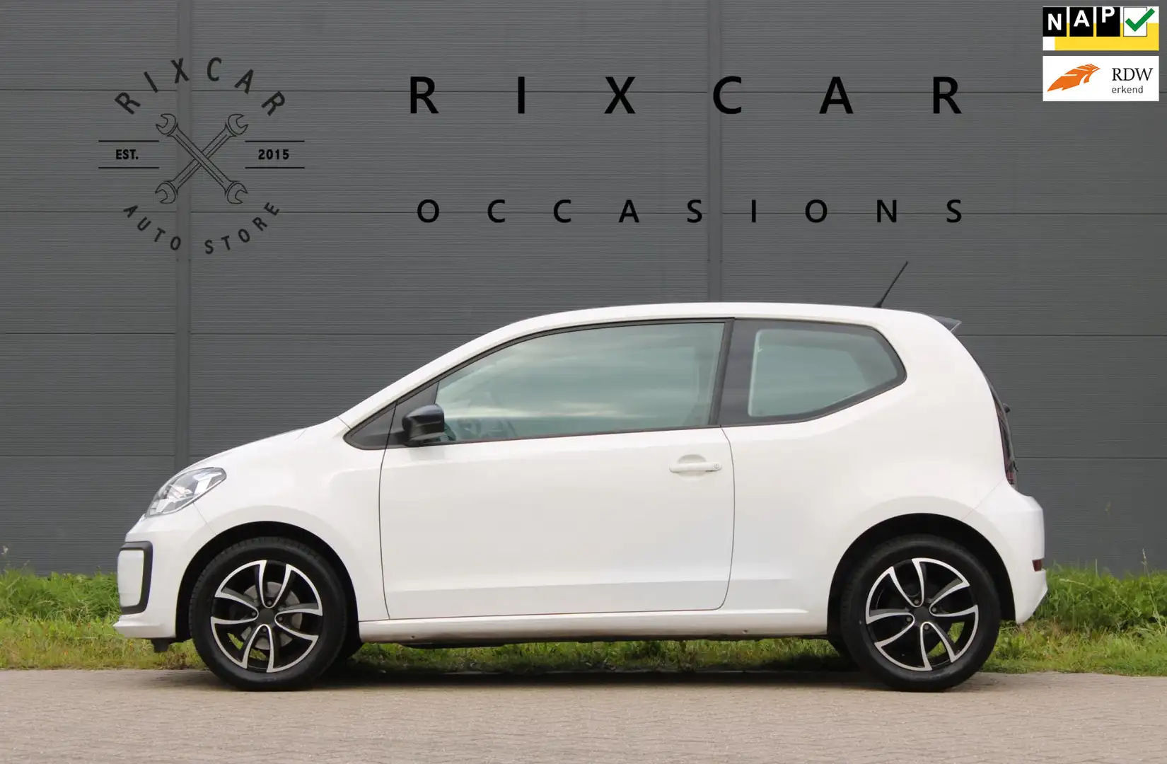 Volkswagen up! 1.0 Move Up! Airco LMvelgen ZwartDak Blanc - 1