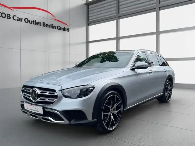 Mercedes-Benz E 450 T 4Matic All-Terrain 20" AMG AHK PANO BURMESTER Di