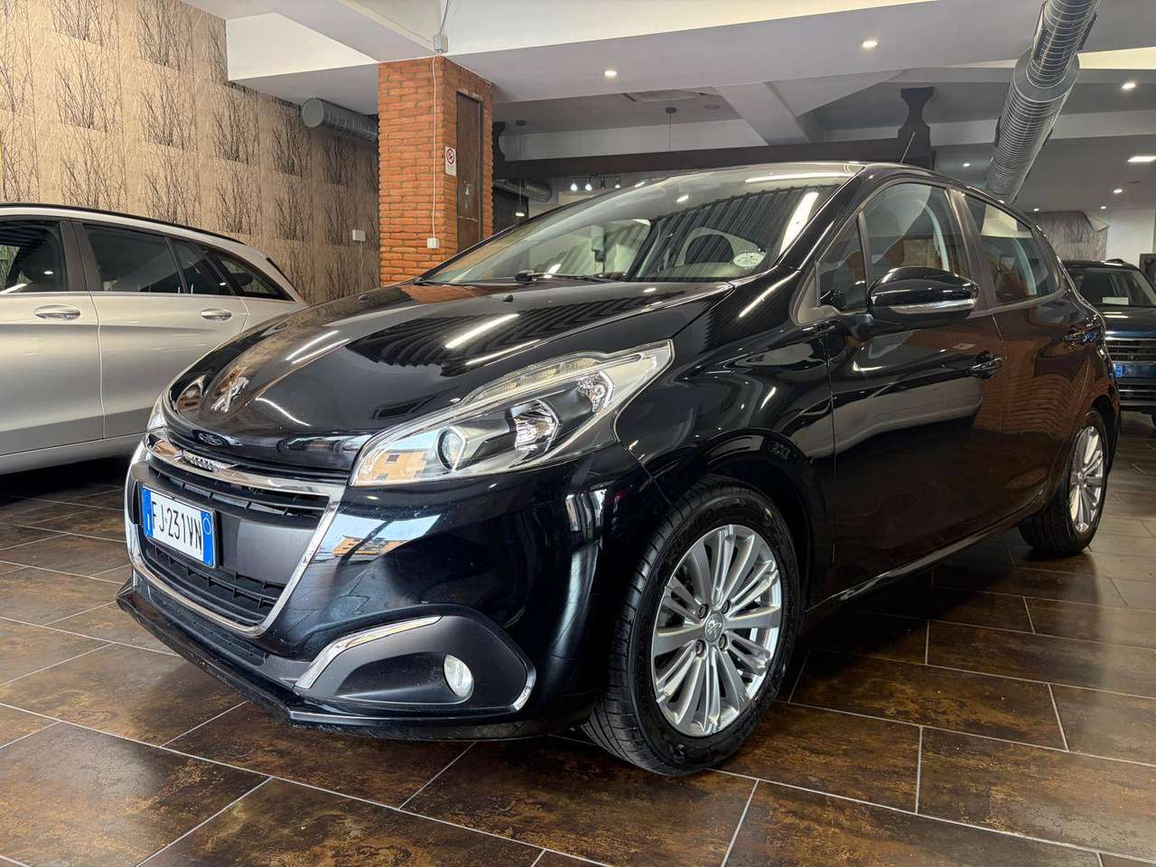 Peugeot 208 208 I 2015 5p 1.2 puretech Allure 82cv