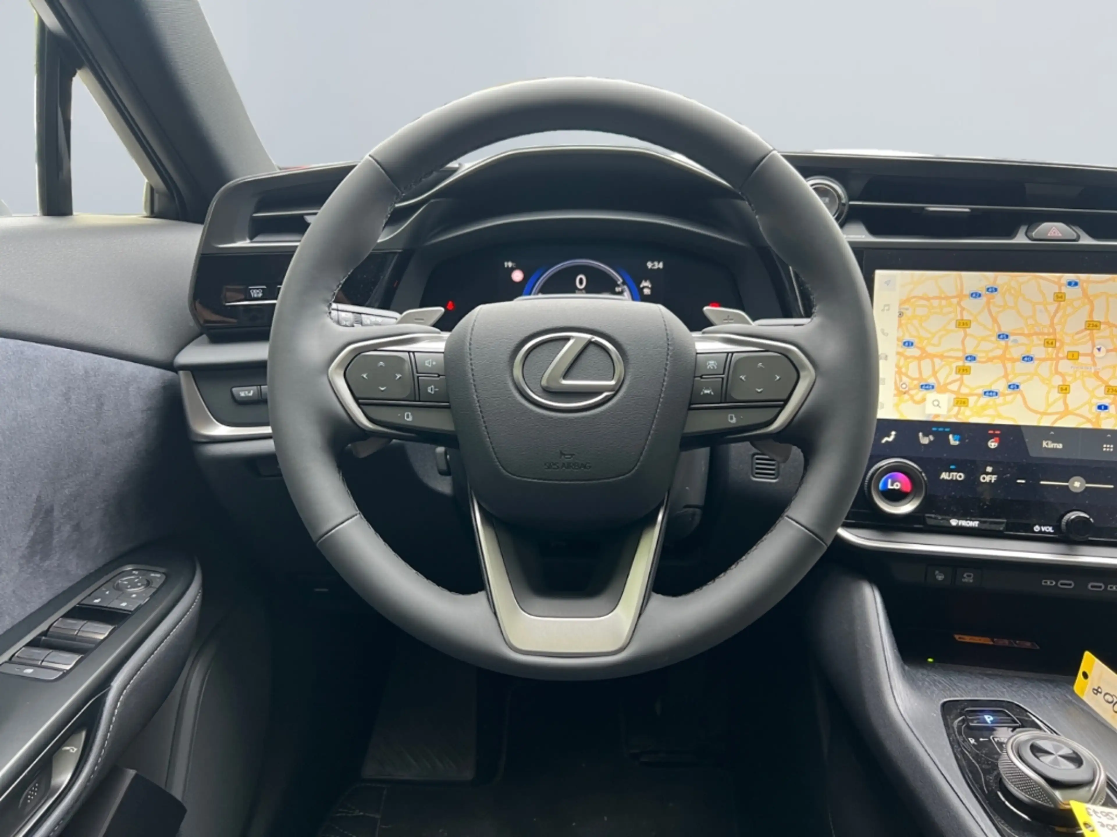 Lexus RZ 300e Luxury Line *LED*HUD*360*M Levinson*ACC* — photo 10