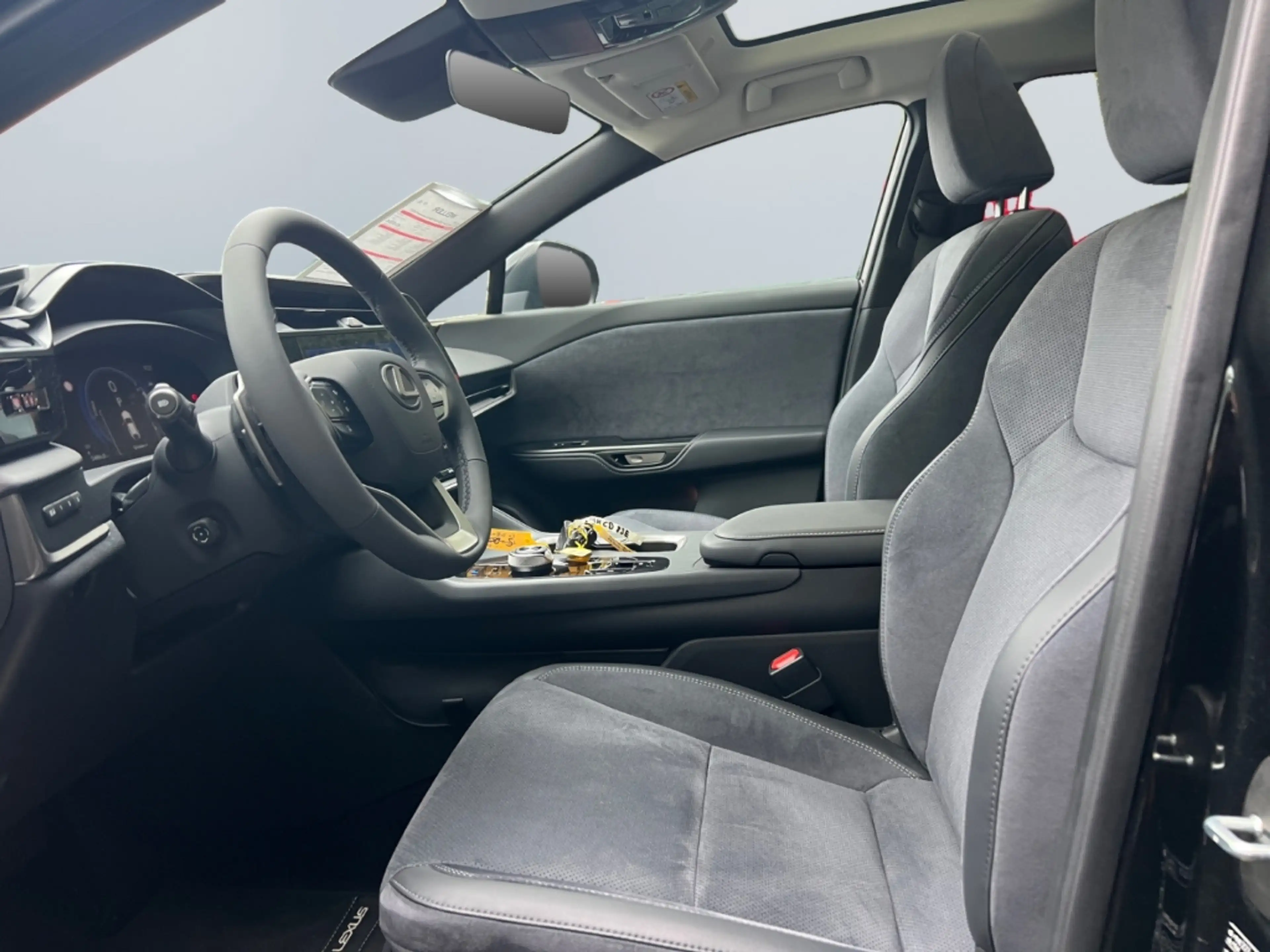 Lexus RZ 300e Luxury Line *LED*HUD*360*M Levinson*ACC* — photo 7