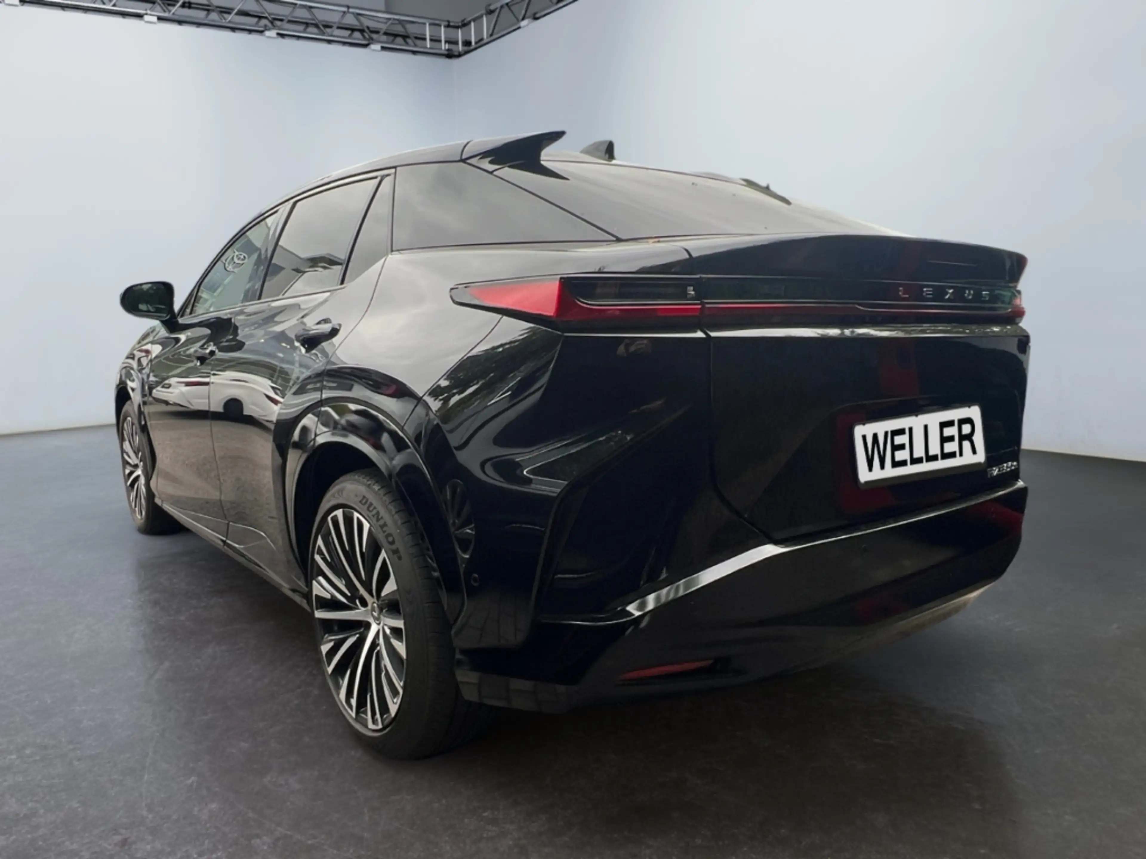 Lexus RZ 300e Luxury Line *LED*HUD*360*M Levinson*ACC* — photo 6