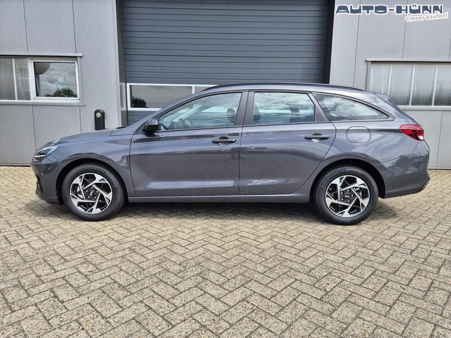 Hyundai i30 Kombi  1.0 T-GDI 100PS Automatik AbstandsTempom... Grigio - 2
