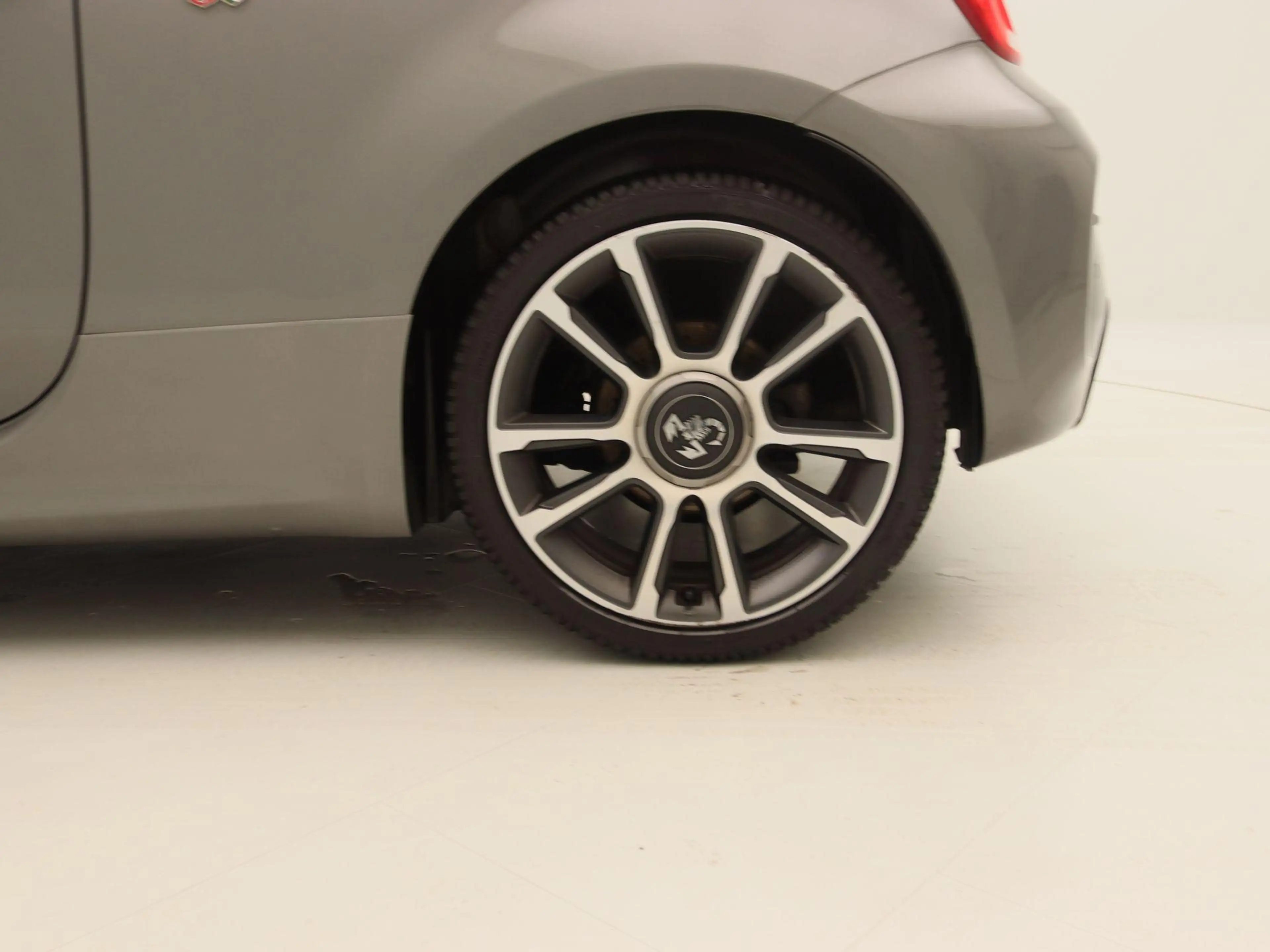 Abarth 595 Turismo 1.4 T-Jet Abarth — photo 13