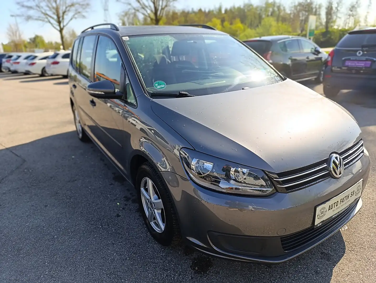 Volkswagen Touran Cool 1,6 BMT TDI DPF Grau - 1