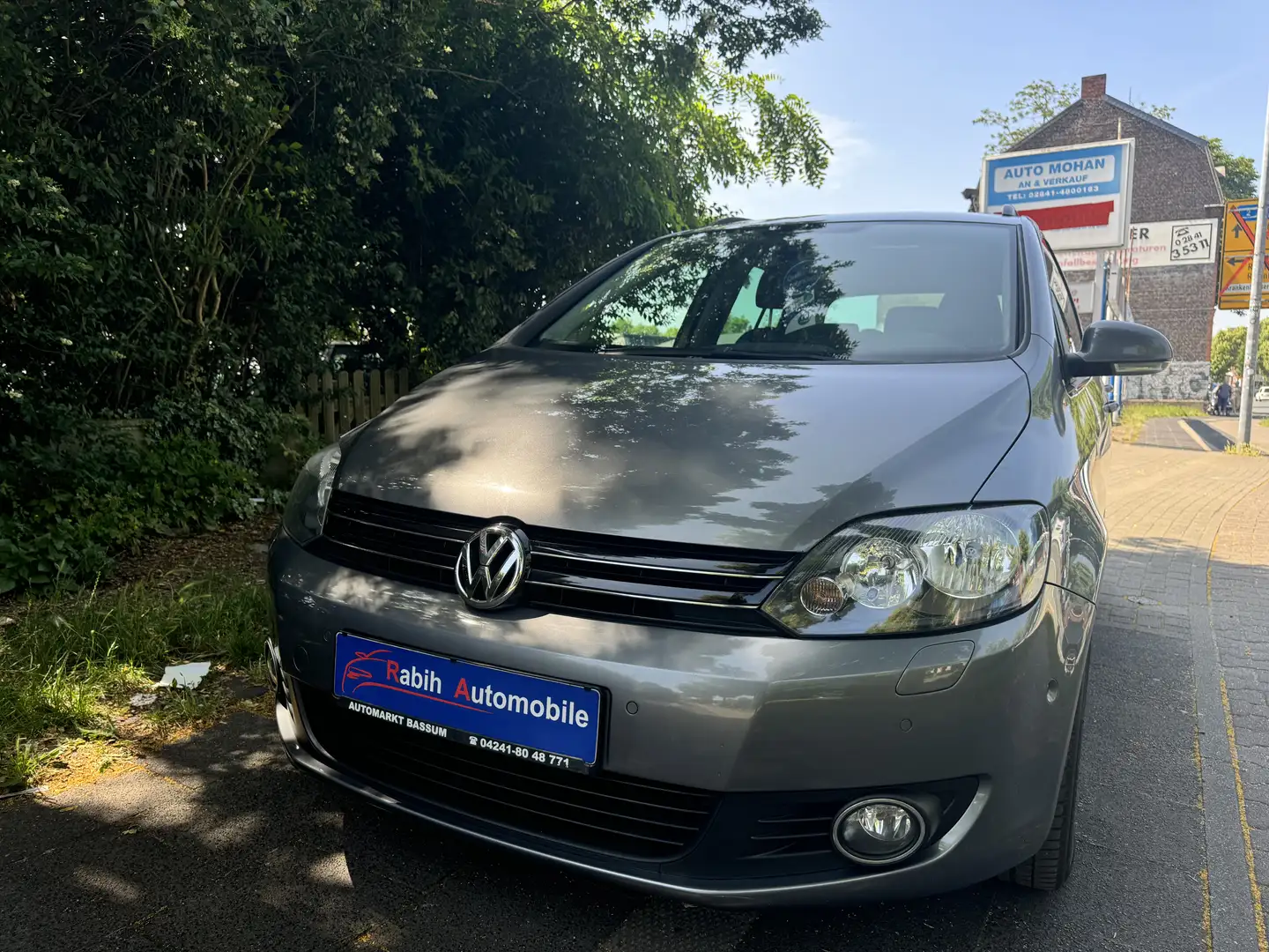 Volkswagen Golf Plus 1.2 TSI DSG Style,Tüv Neu. Grau - 1