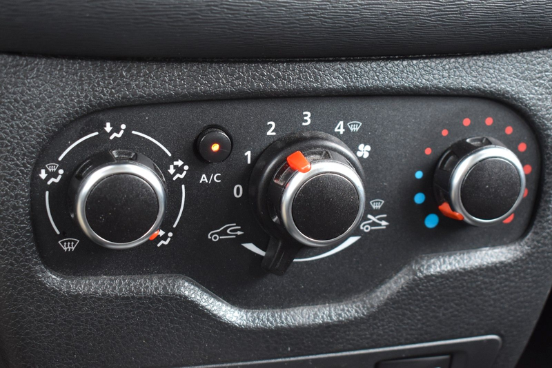 Dacia Lodgy Comfort 2.HD| NAVI| AHK| KAMERA| KLIMA|TÜV — photo 13