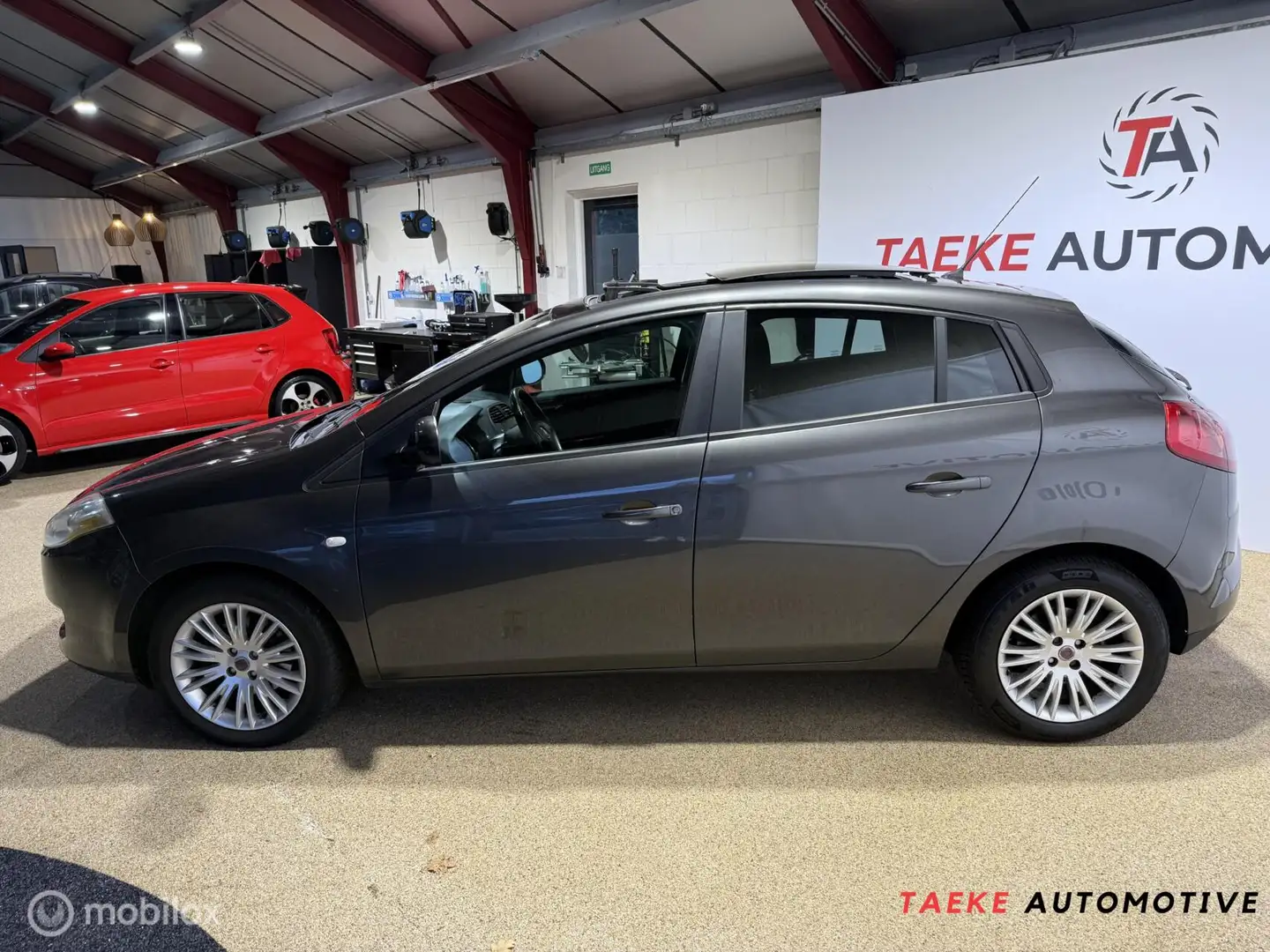 Fiat Bravo 1.4 T-Jet Corporate Clima/Cruise/Pano/Nap Gri - 2