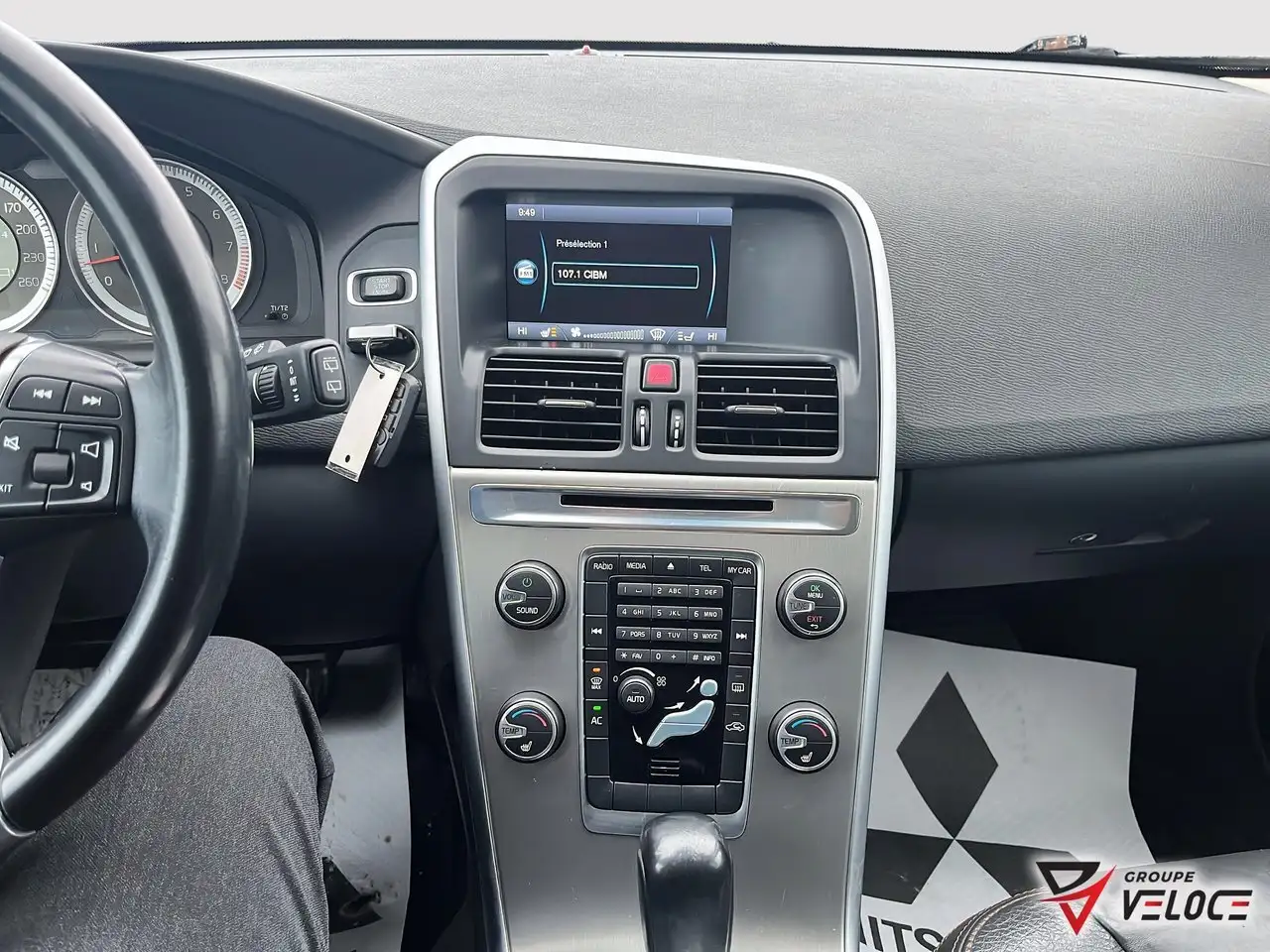 Volvo XC60 снимка Volvo XC60