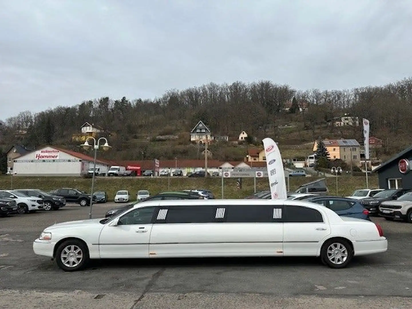 Lincoln Town Car Stretch Limousine 4,6 Liter V8 Weiß - 2