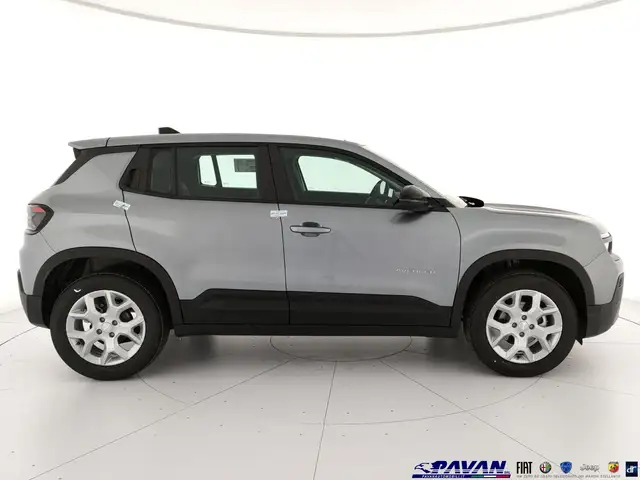Jeep Avenger view 5
