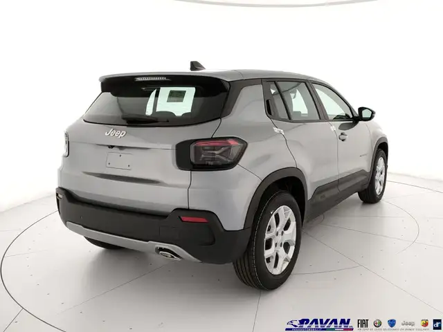 Jeep Avenger view 3