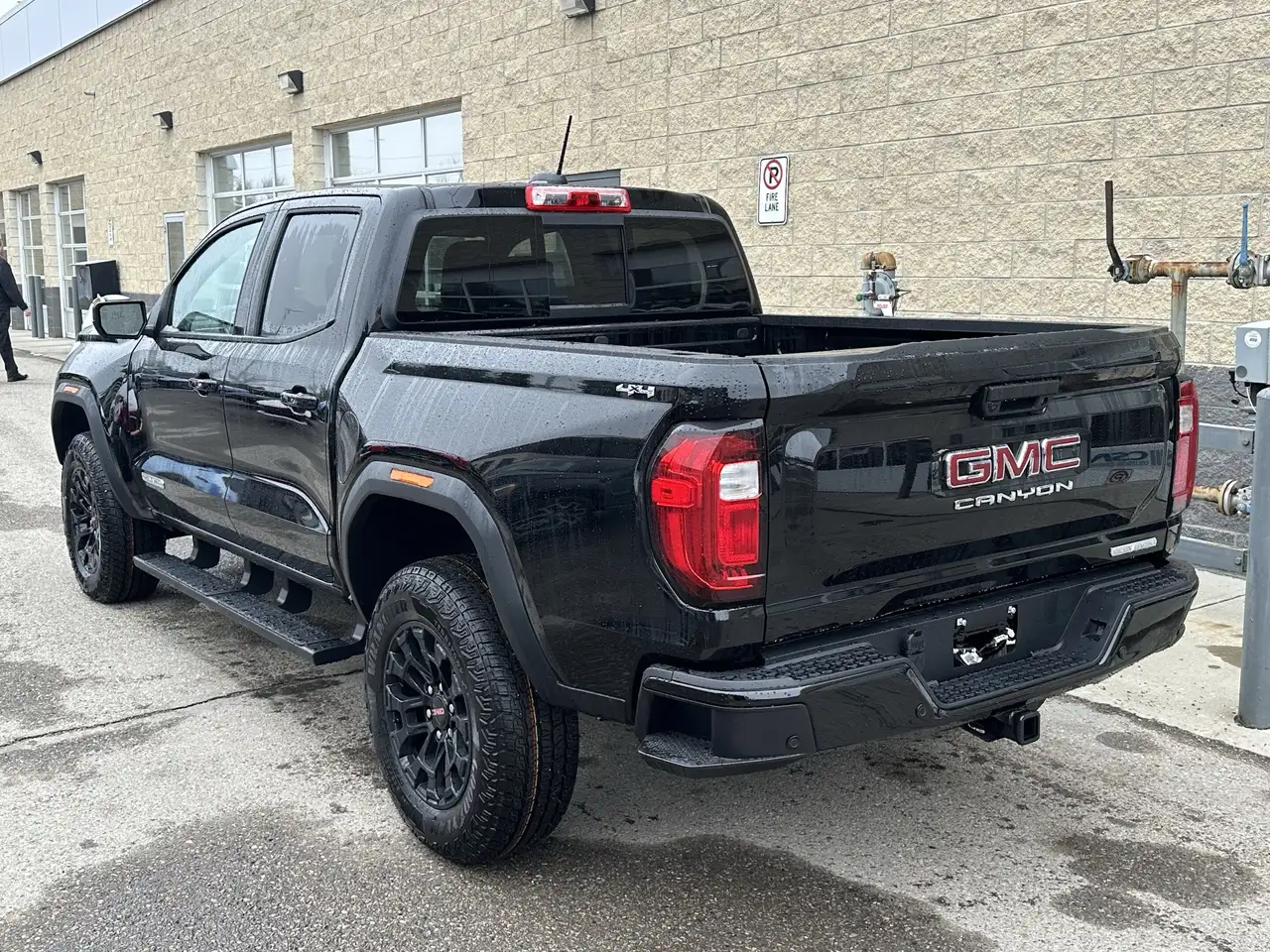 GMC Canyon снимка GMC Canyon