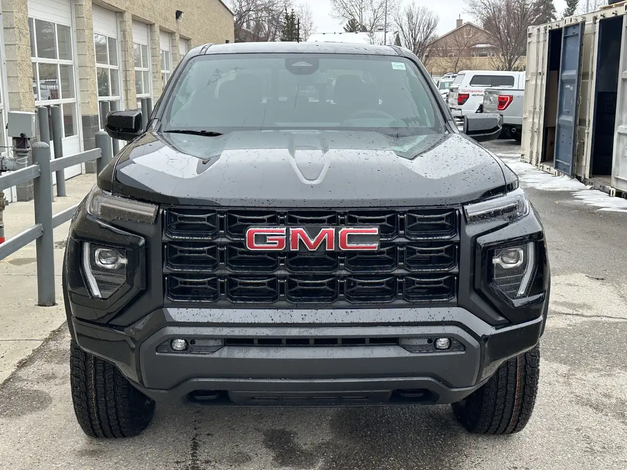 GMC Canyon снимка GMC Canyon
