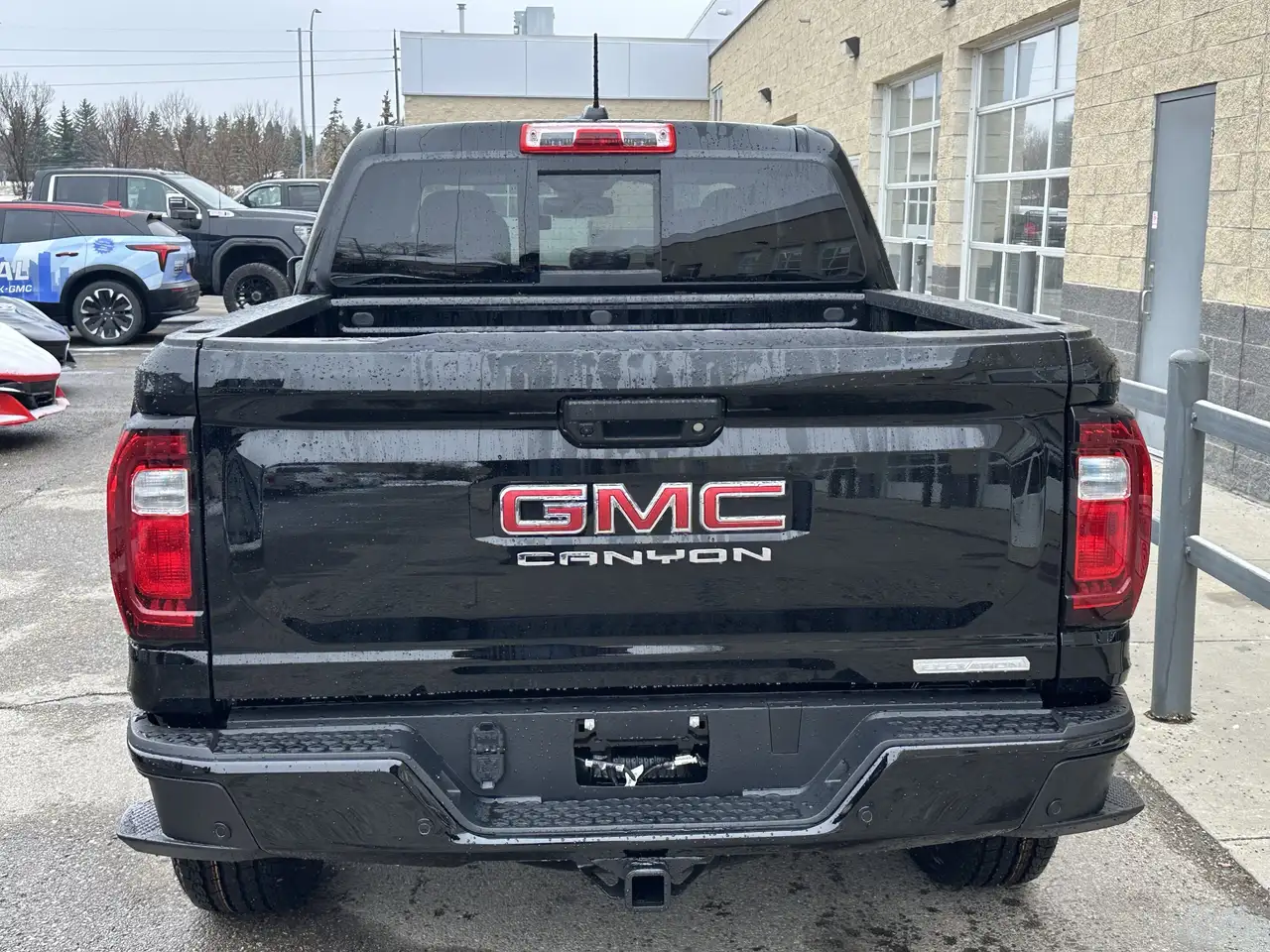 GMC Canyon снимка GMC Canyon
