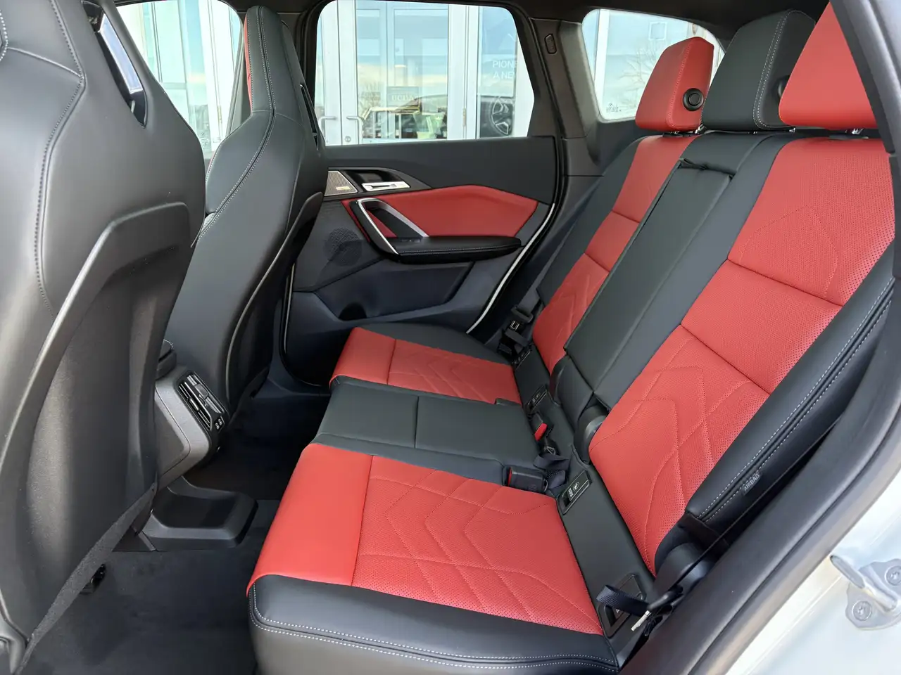 BMW X1 снимка BMW X1