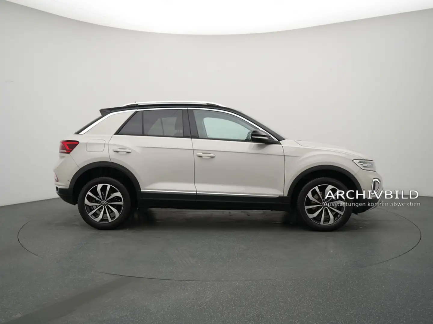 Volkswagen T-Roc PDC SHZ LED KLIMA PORT NAVI Schwarz - 2