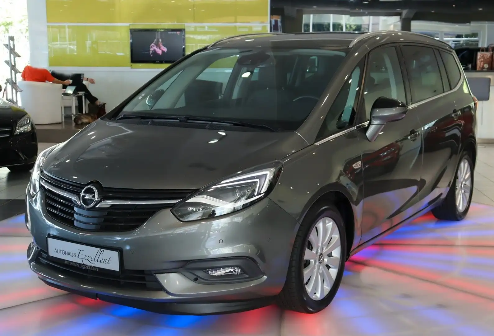 Opel Zafira Tourer Business Innovation*LED*NAVI*SHZ* Grau - 1