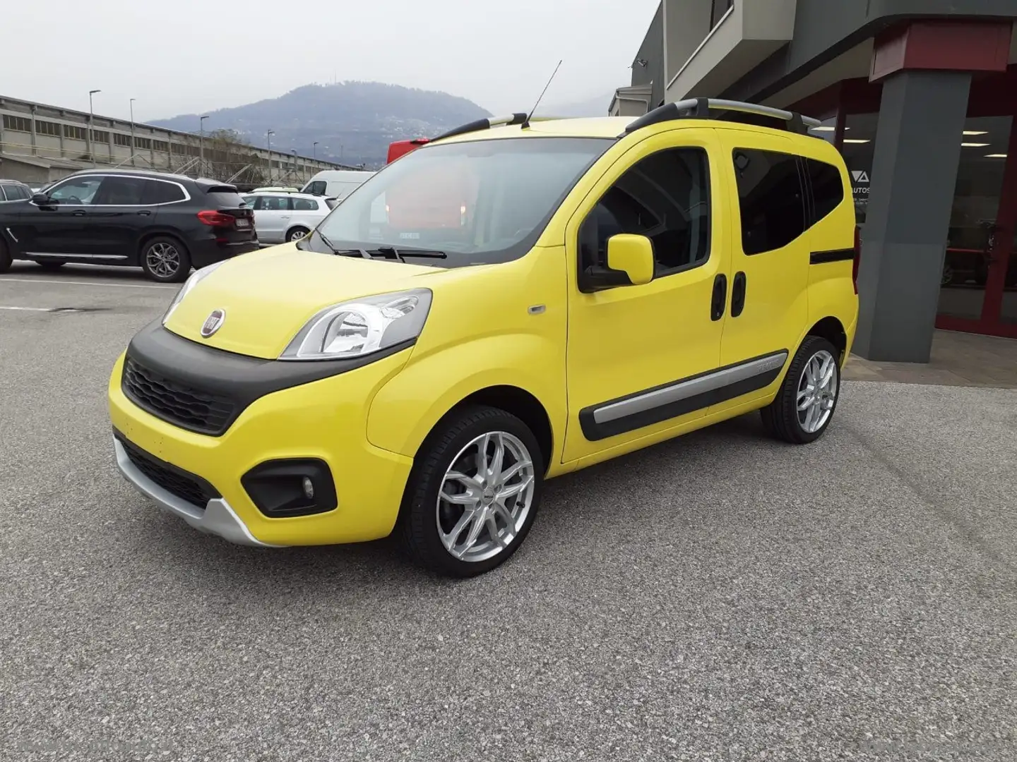 Fiat Qubo 1.3 MJT 95 CV Trekking Giallo - 2