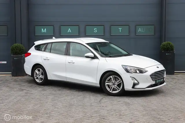 Ford Focus view 4