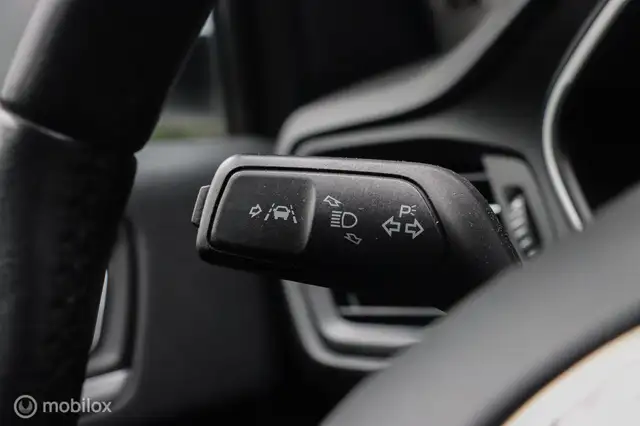 Ford Focus view 11